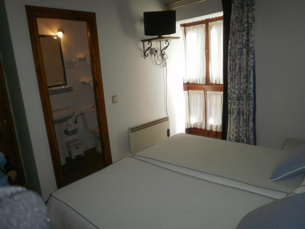 Hostal La Posada De Zocodover Toledo Pokoj fotografie
